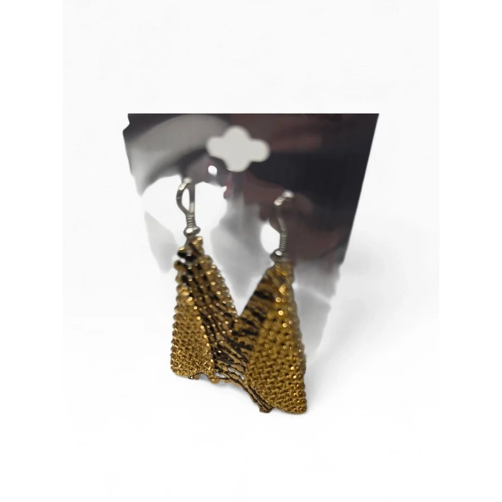 VINTAGE NEW Gold Black Mesh Dangle Earrings Statement Drop Boho Chainmail Style - Picture 3 of 4